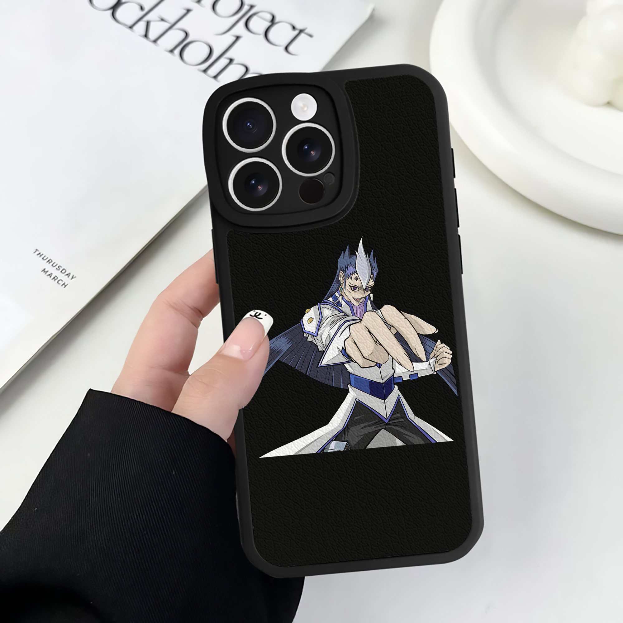 （画像用） 遊☆戯☆王 Yu-Gi-Oh! 【iPhone 16シリーズ対応】シリコンスマホケース（レザー調） 材質：シリコン